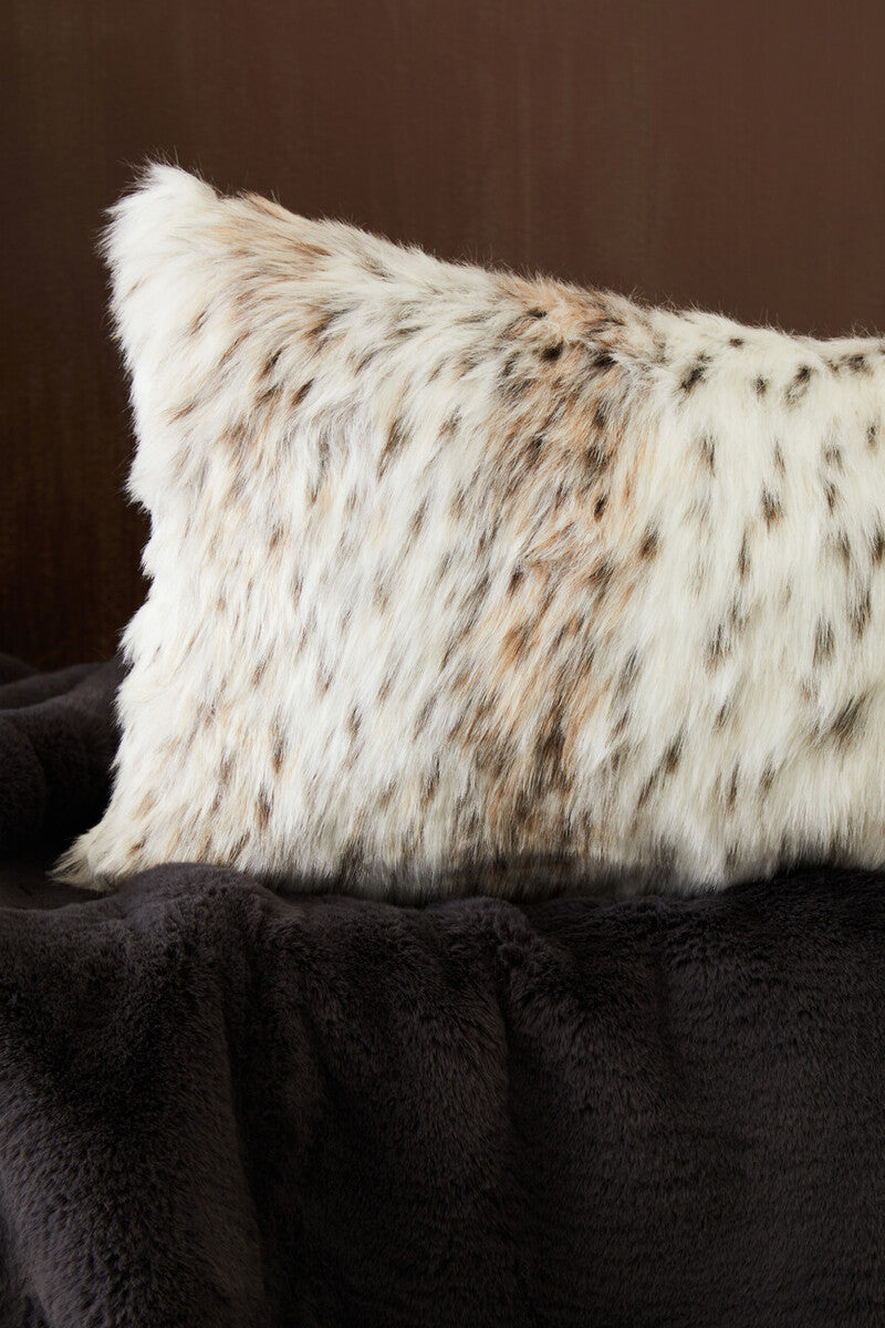 Bosie Animal Fo Fur Cushion Lamina