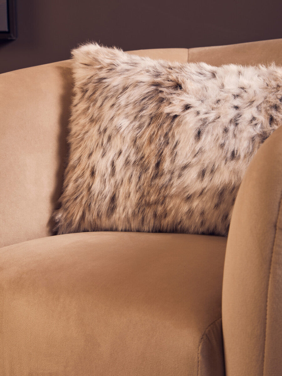Bosie Animal Fo Fur Cushion Lamina
