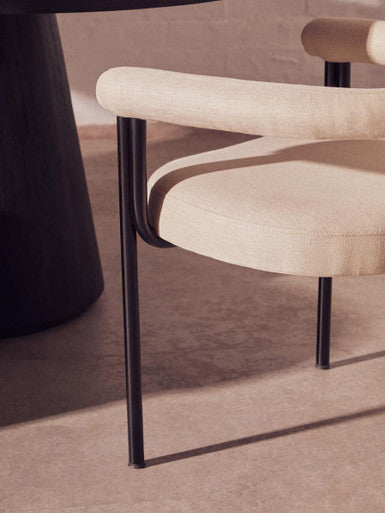 Cream Textured Linen Dining Chair with Black Metal Frame | Perdoba