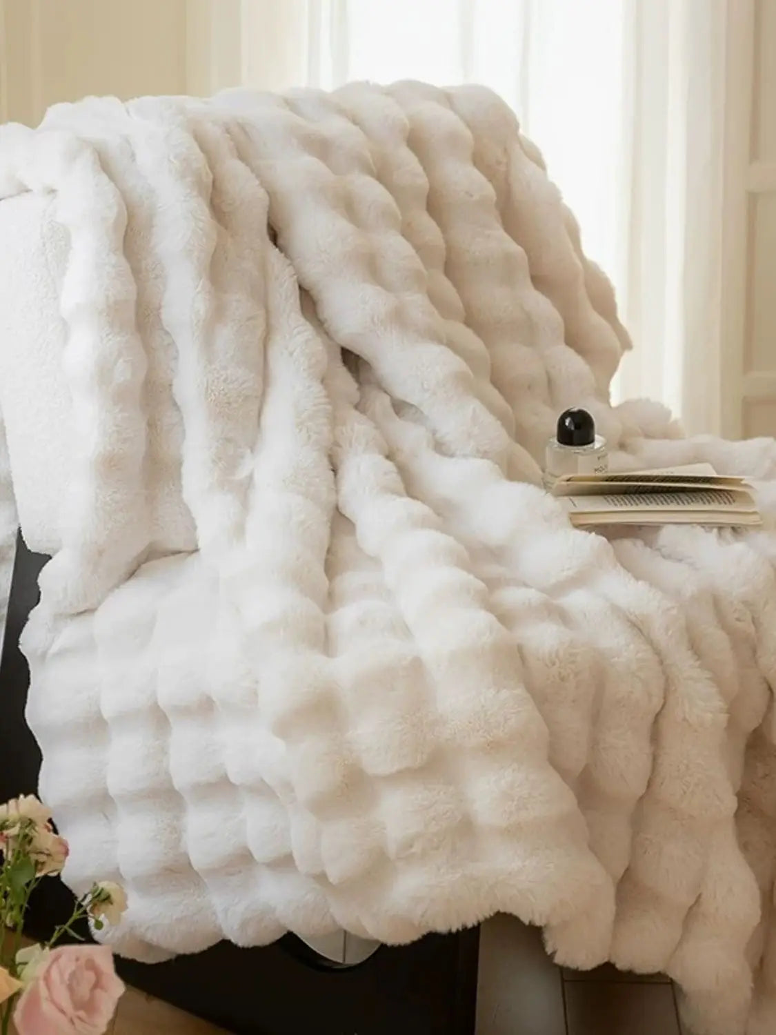 Faux Rabbit Fur Bubble Blanket