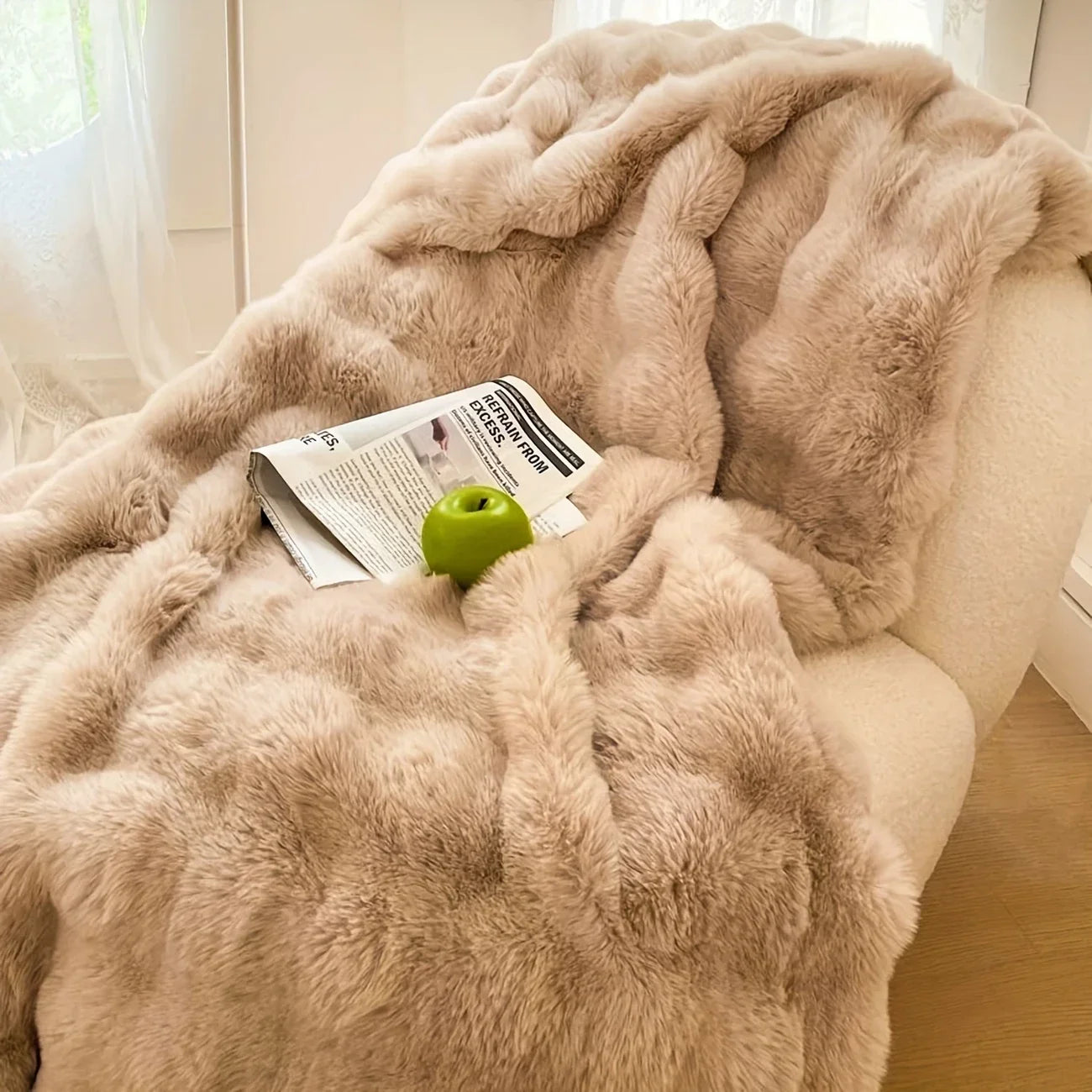 Faux Rabbit Fur Bubble Blanket