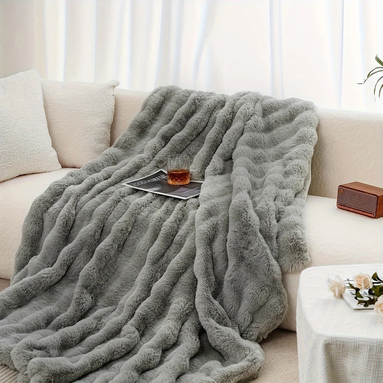 Faux Rabbit Fur Bubble Blanket