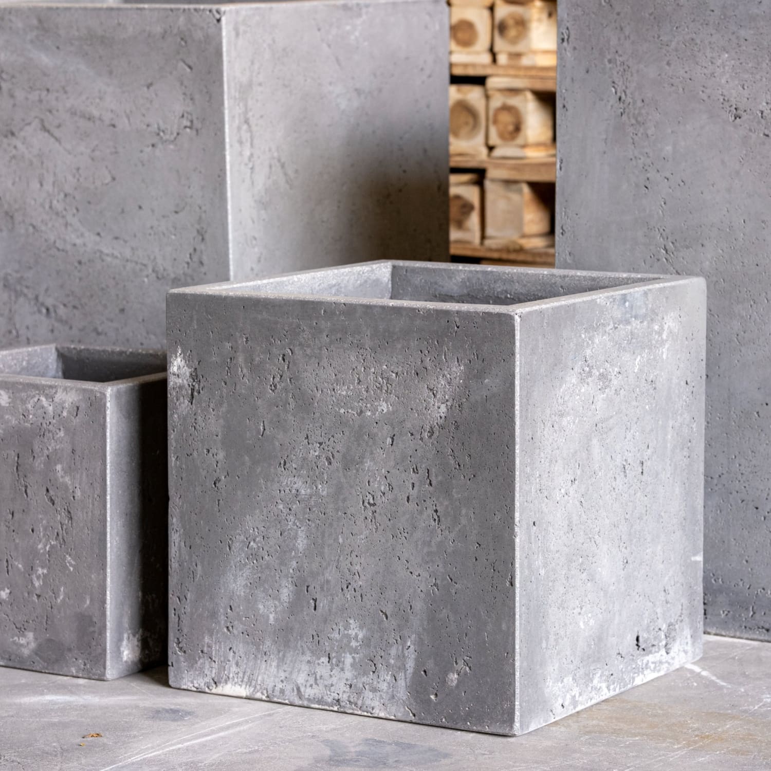 Cubrosa | Onyx Dusk – 70cm Extra Large Concrete Square Planter – 246L Block Plant Pot