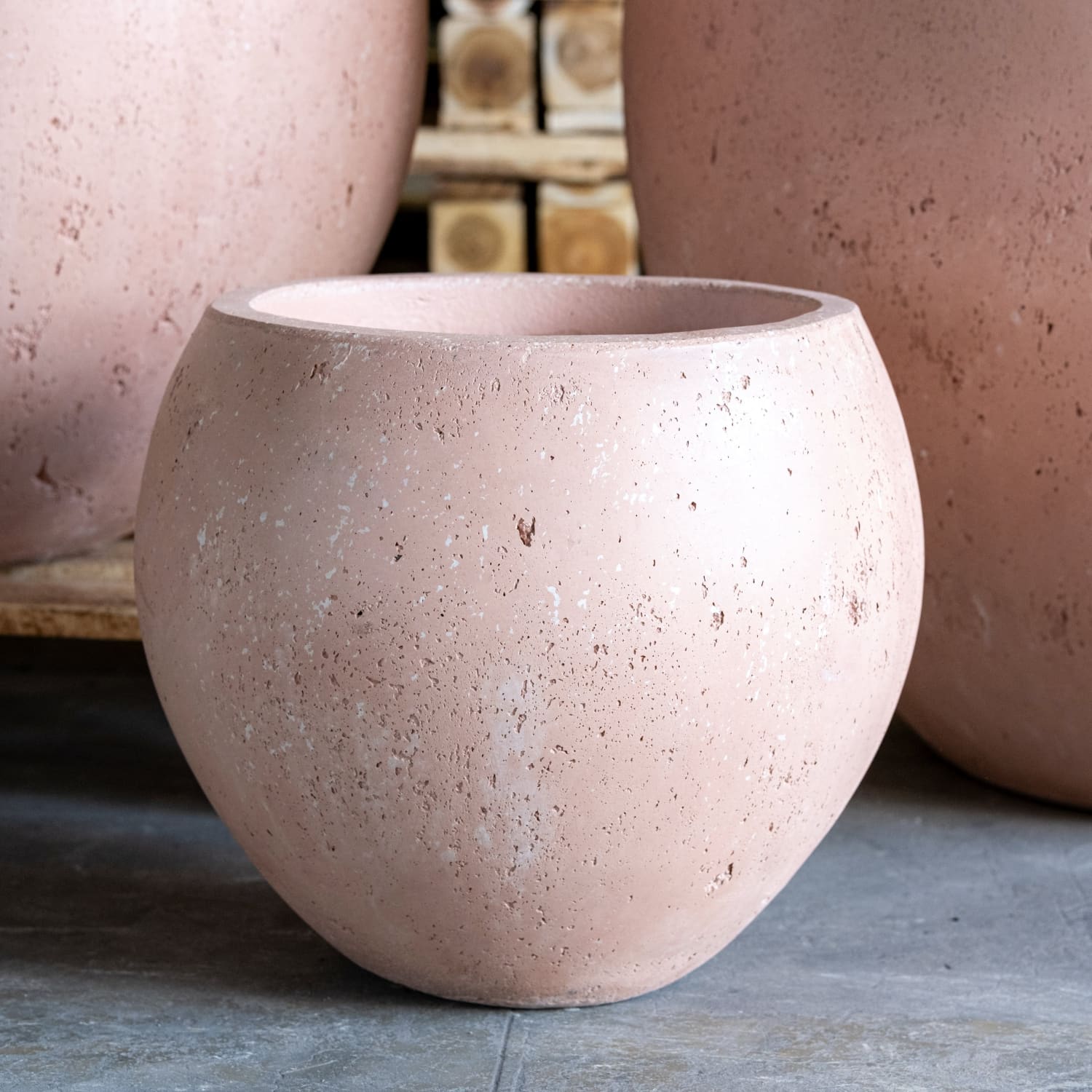 Orbello | Blushstone – 22cm Concrete Sphere Planter – 3L Round Plant Pot
