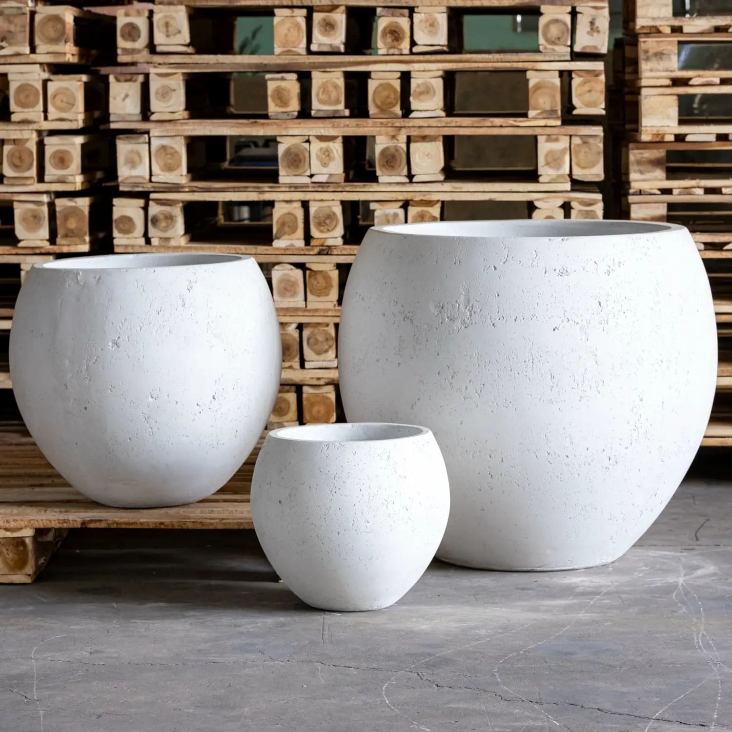 Orbello | White Mist –  22cm Concrete Sphere Planter – 3L Round Plant Pot