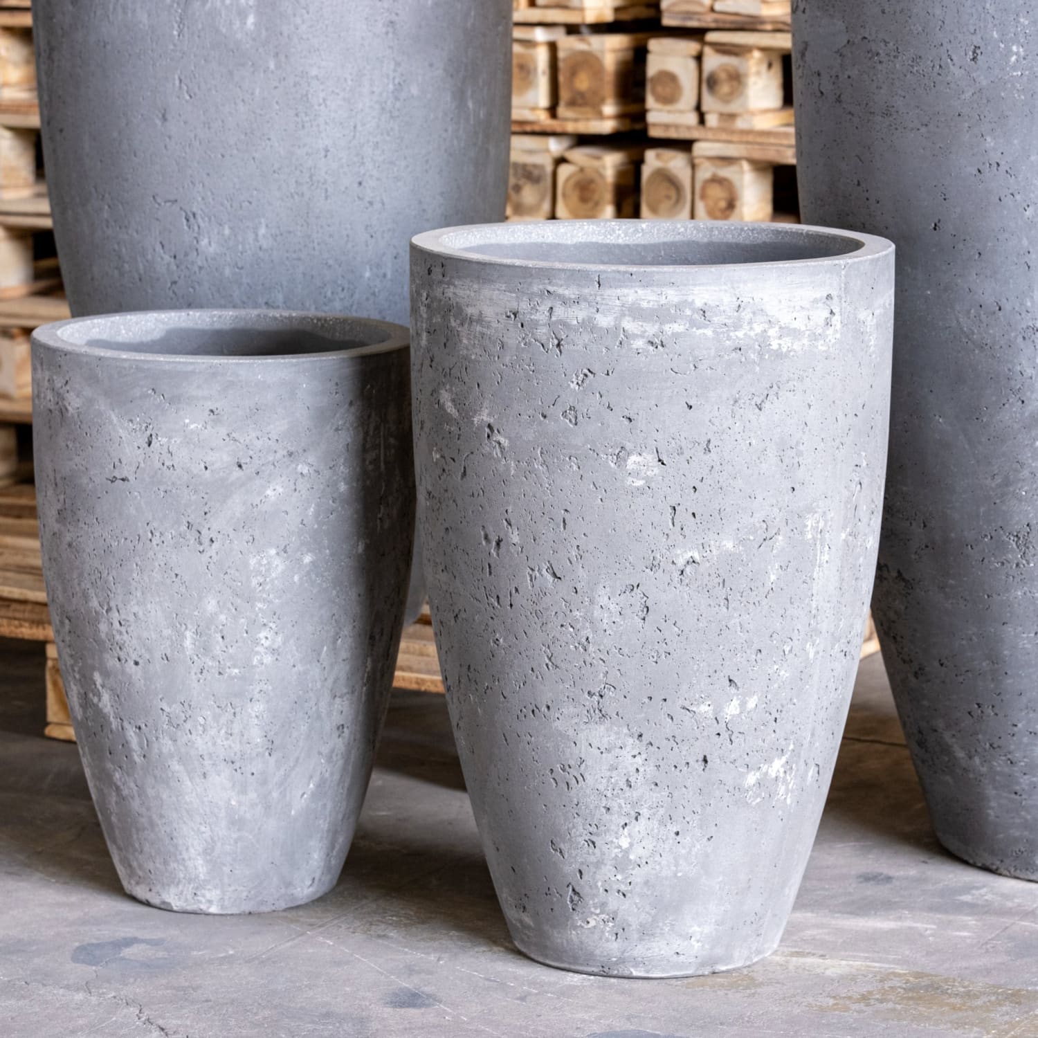 Vessara | Onyx Dusk – 100cm XXL Concrete Tall Vase Planter – 172L Round Plant Pot